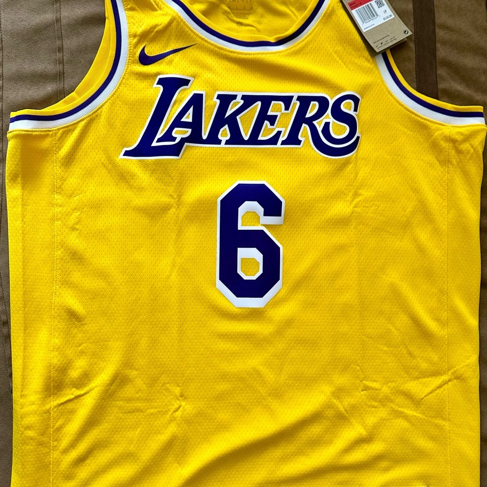 Nike Lakers Lebron Jersey 2020 Yellow NWT